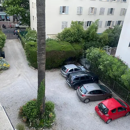 Toki-ona Apartman Antibes